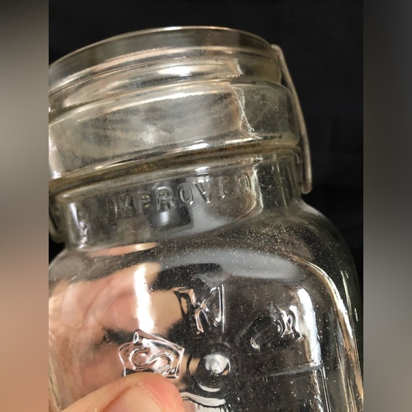 Antique Queen Quart Canning Jar - Picture 15 of 16